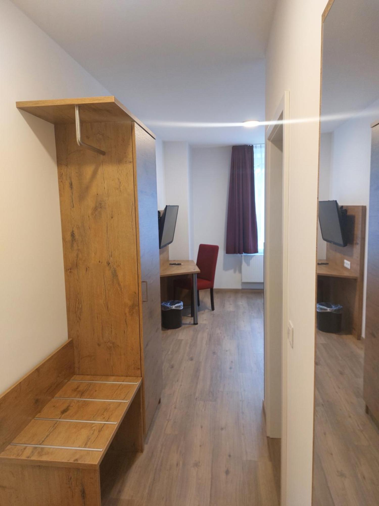 Hotel Stern Gersthofen Exteriör bild